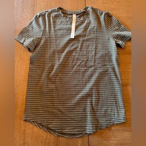 Lululemon tshirt NWOT